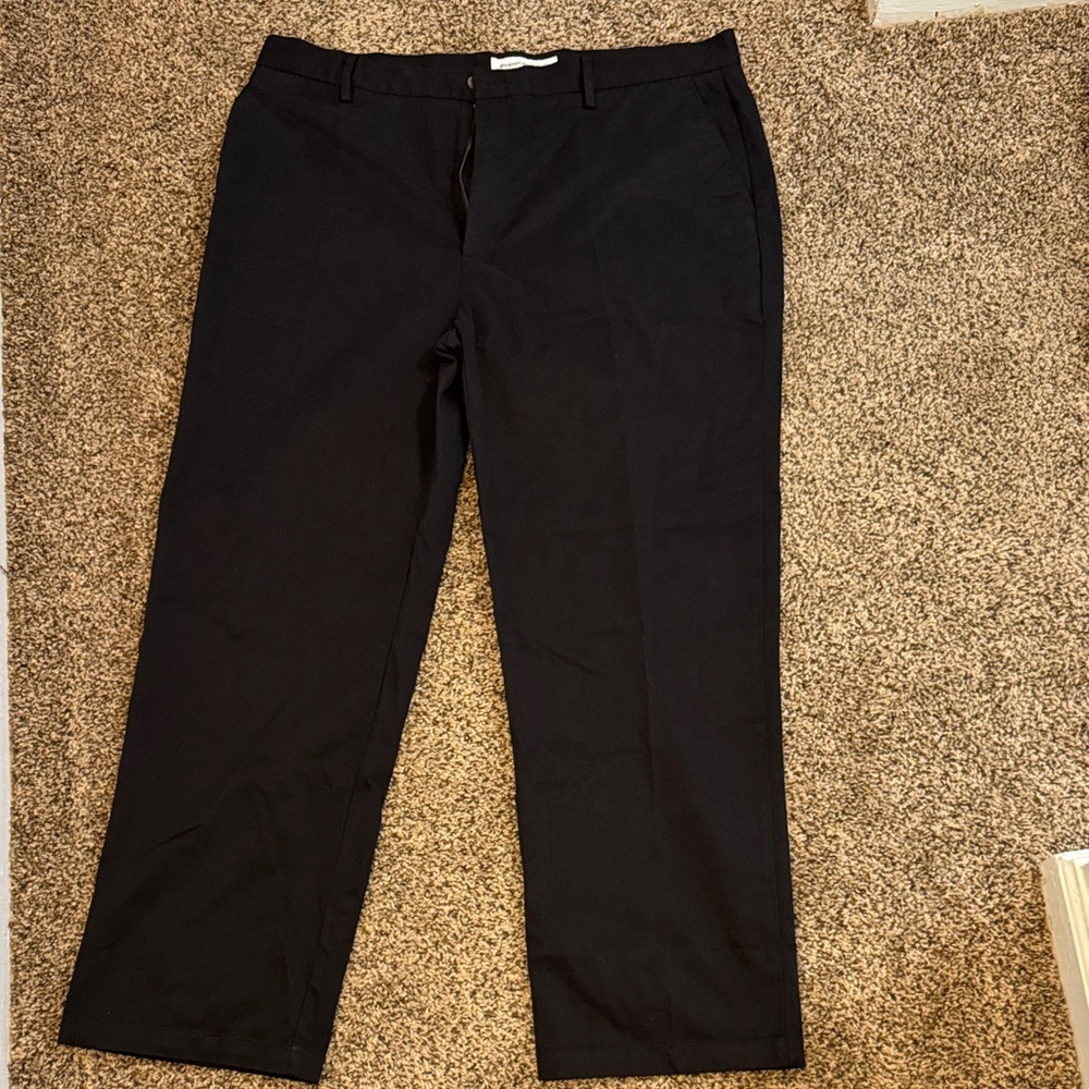 Amazon Essentials Men's Elegant Black Trousers